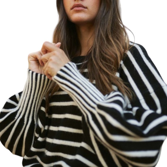 Women’s Black/White Stripe Puff Sleeve Sweater NWT - (#0052) - Picture 2 of 5